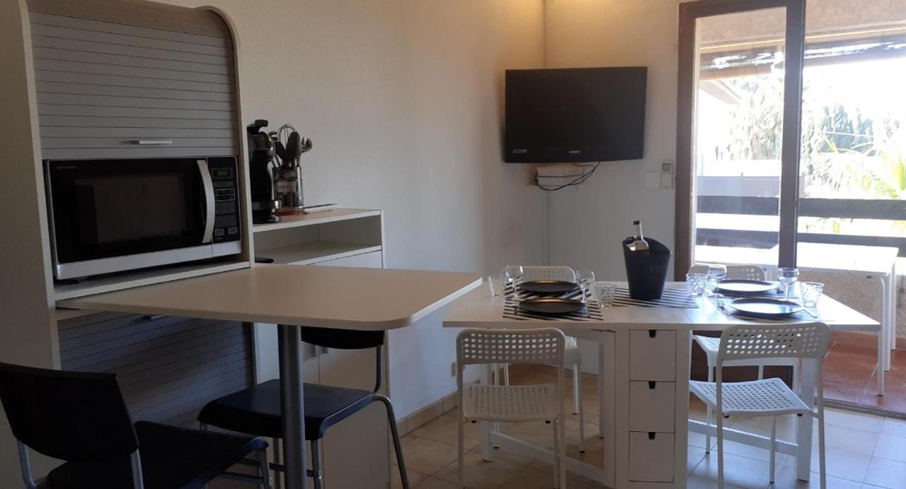 Appartement Terrasse Vue Mer, Plage Gorguette A 1 Minute A Pied, Wifi,Clim Parking Collectif Sanary-sur-Mer Exterior photo