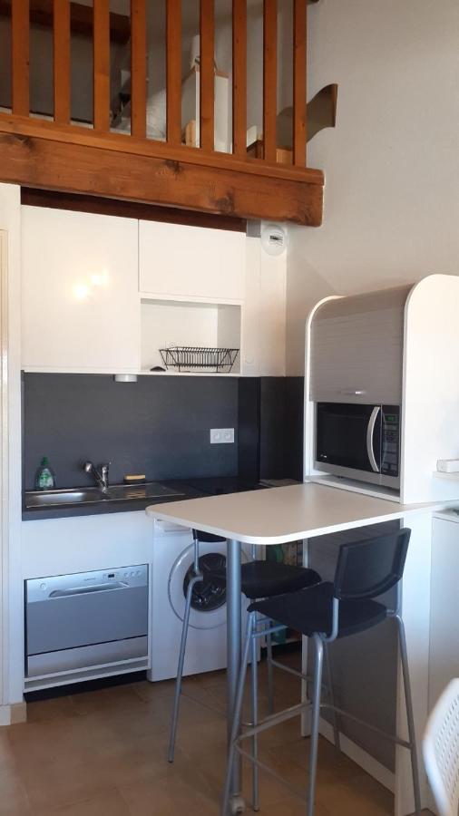 Appartement Terrasse Vue Mer, Plage Gorguette A 1 Minute A Pied, Wifi,Clim Parking Collectif Sanary-sur-Mer Exterior photo